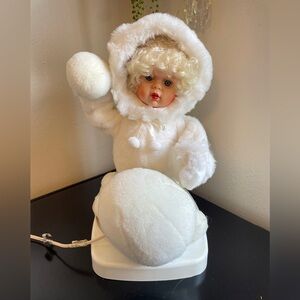 VTG Christmas Santa's Best Animated Girl Rolling Snowball Motionette 18" Works!